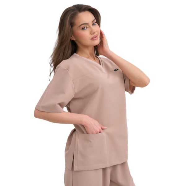 Блуза медицинская оверсайз бежевая